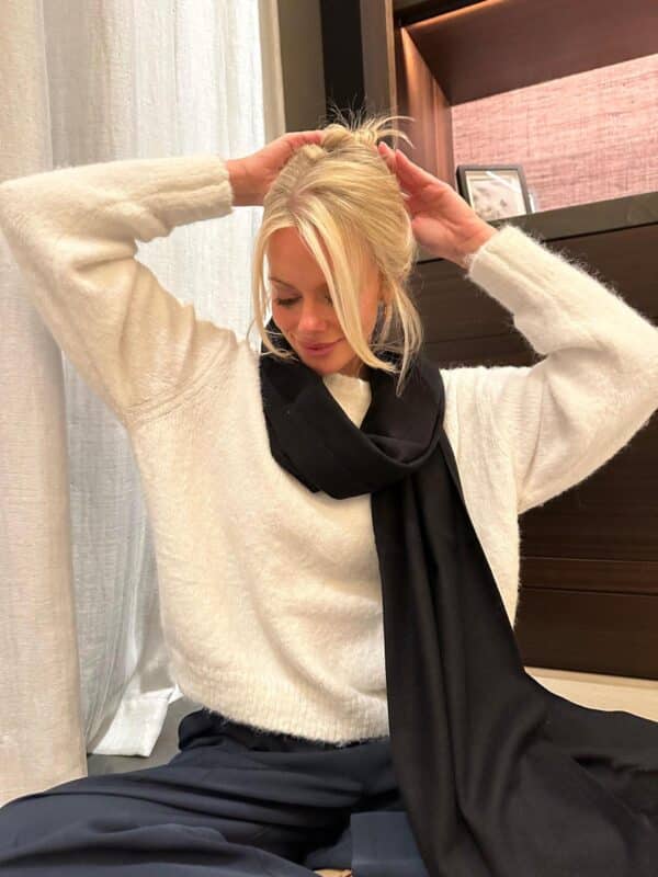 ELLA - Cashmere Scarf Black