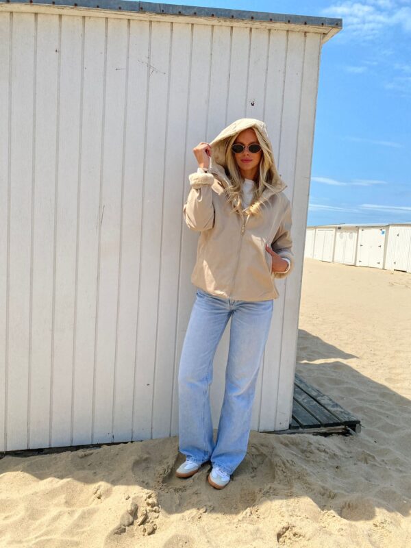 RAIN - Fluffy Short Jacket Reversible Beige - Image 3