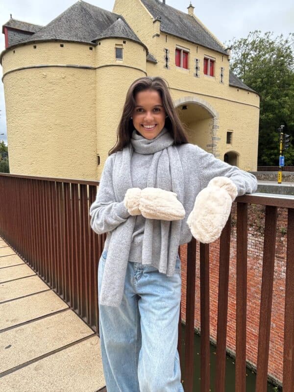 GLOVES - FAUX FUR CREAM FLASH SALE