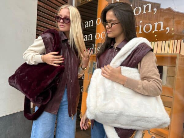 FLUFFY - Bag White