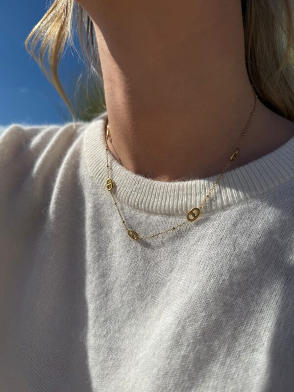 NECKLACE - U