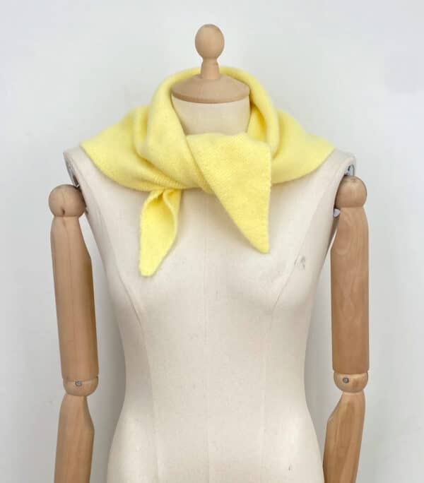 Viral triangle scarf