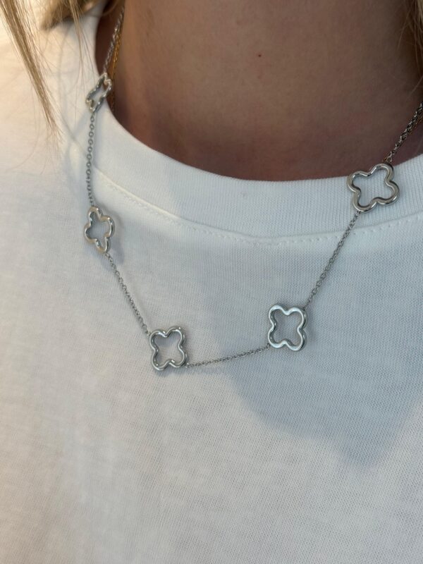 NECKLACE SILVER
