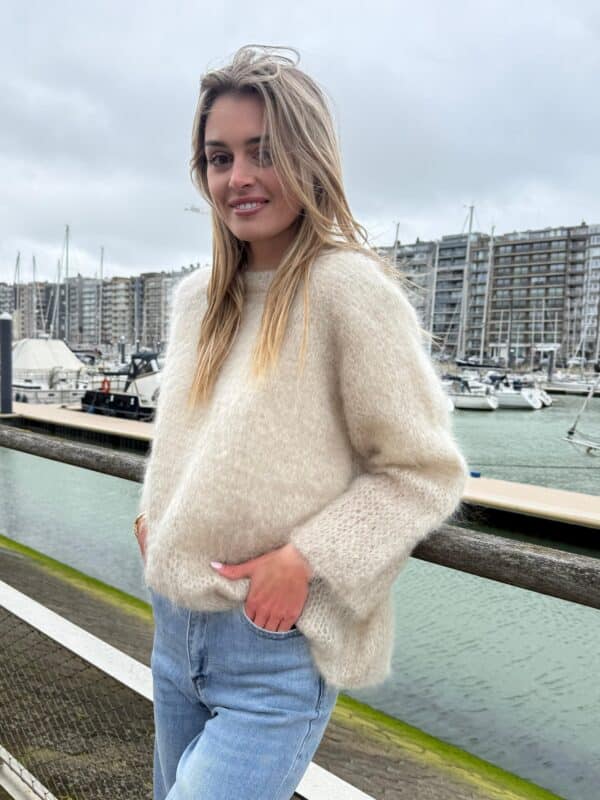 BEIGE CLOUD MOHAIR KNIT - ONE SIZE