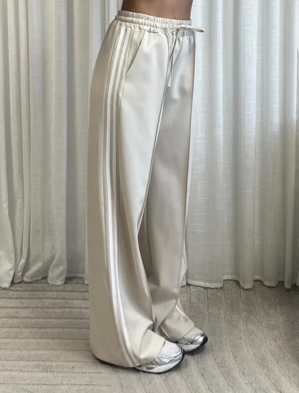 CREAMLINE JOGGER - MEDIUM