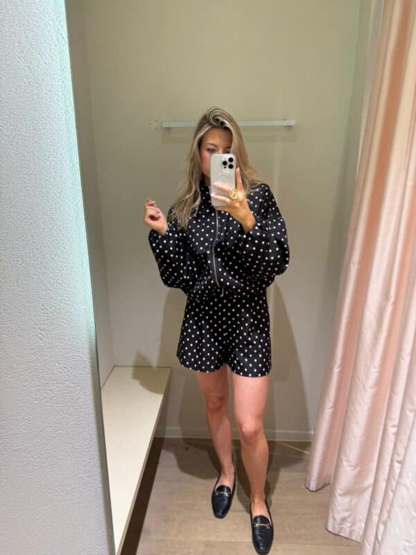 BLACK POLKADOT SHORT - MEDIUM