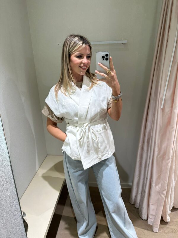 WHITE BLAZER - ONE SIZE