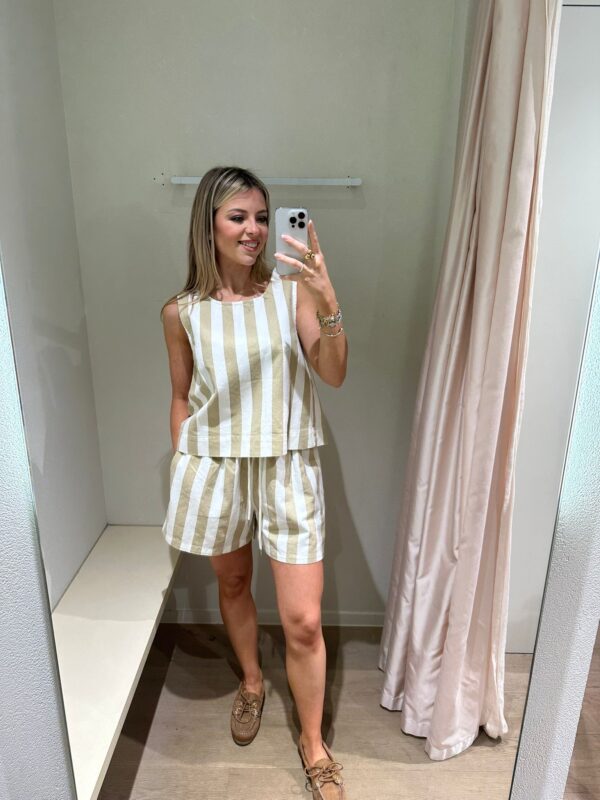 BEIGE STRIPED SHORT - LARGE