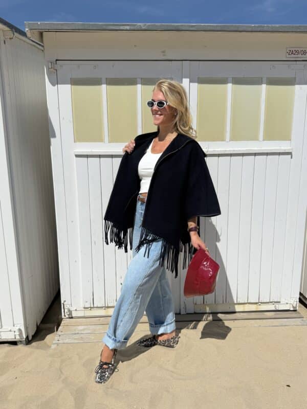 FRILLS PONCHO BLUE - ONE SIZE