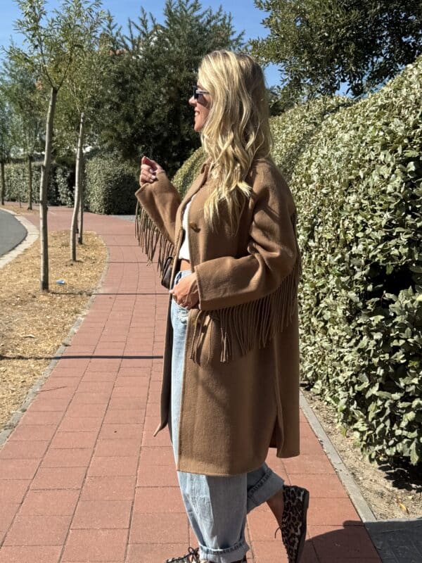 FRILLS JACKET CAMEL - MEDIUM