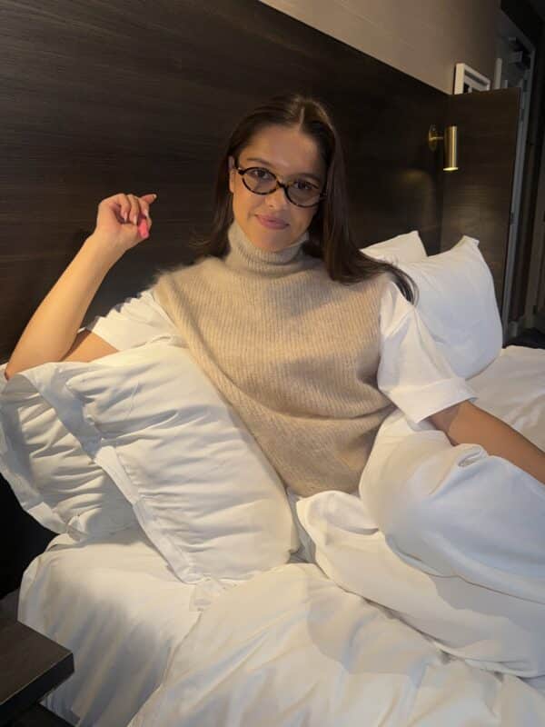 EVIE TURTLENECK DEBARDEUR - BEIGE - S/M